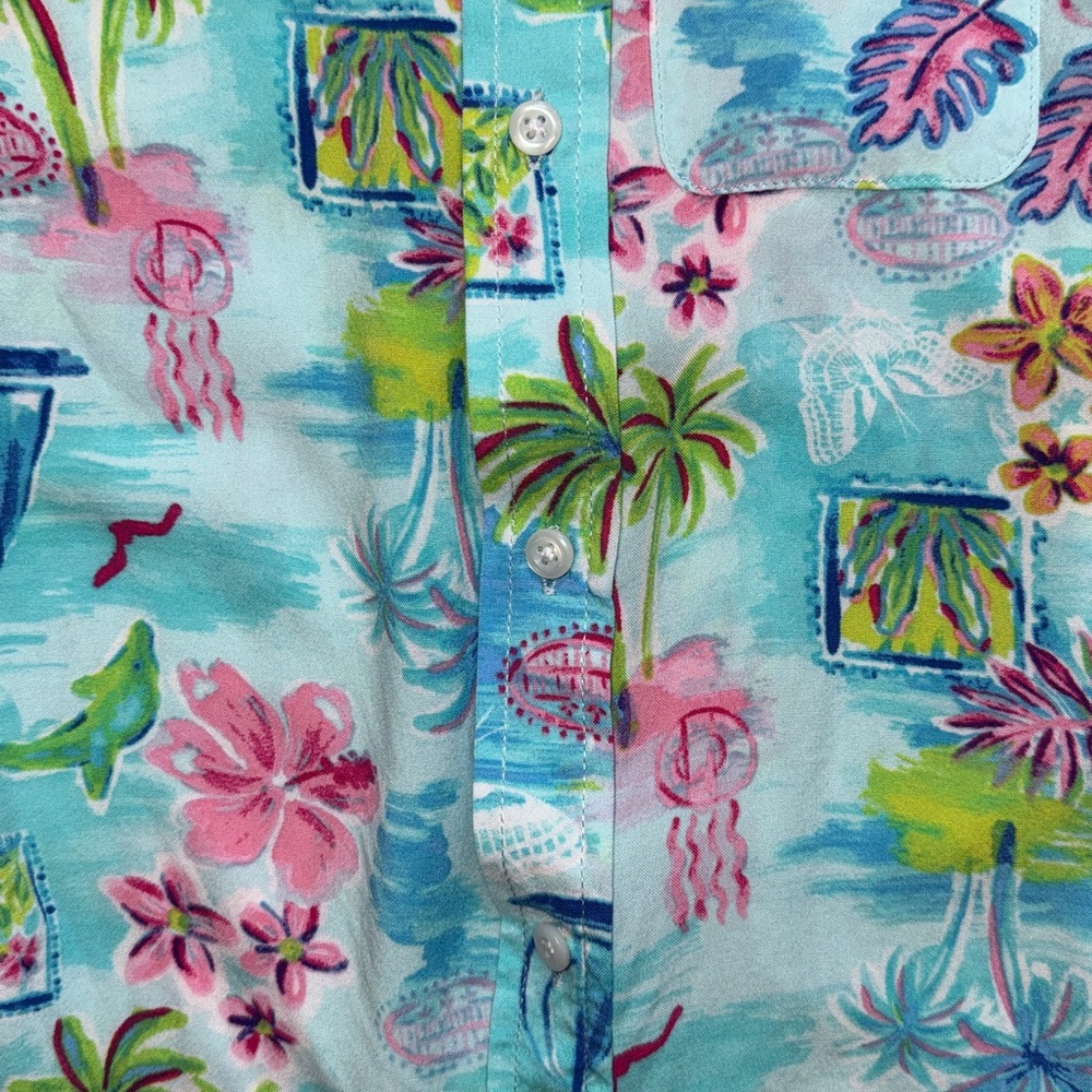 Boys size 5-6/small boys tropical short sleeve button down shirt. - Picture 3 of 3